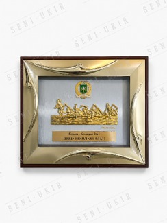 Classic Metal Frame Medium Ornament Plaque